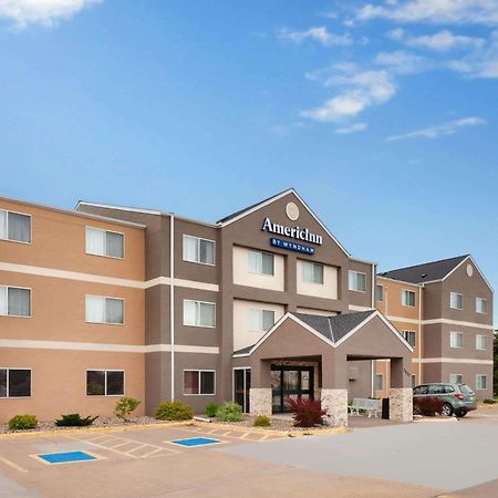 Americinn By Wyndham Hudson Bagian luar foto