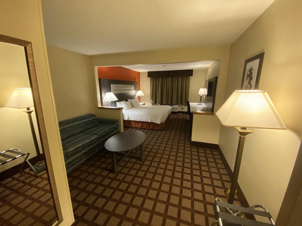 Americinn By Wyndham Hudson Bagian luar foto