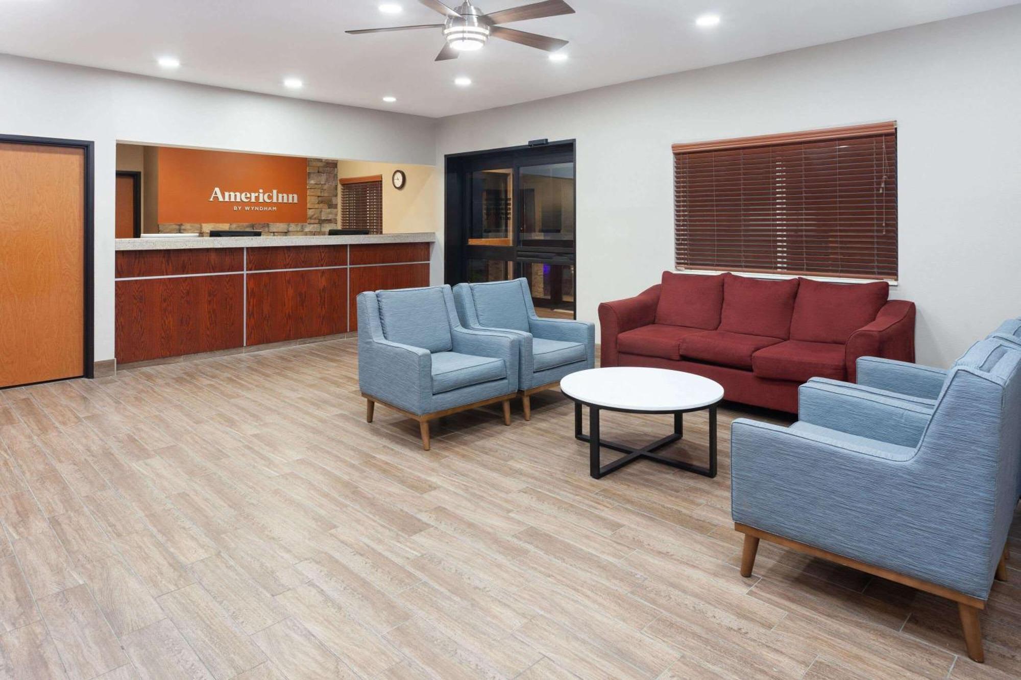 Americinn By Wyndham Hudson Bagian luar foto